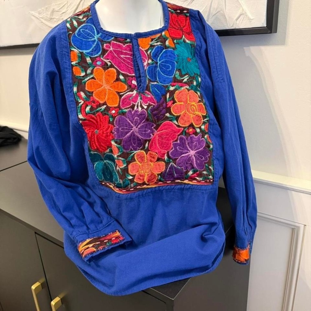 Vintage Mexican Hand-Embroidered Blouse –‎ One Size